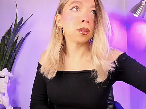 Snapshot of victoria_qq chatting on November 4, 2025, 4:17 pm victoria qq online show from November 4, 2025, 4:17 pm