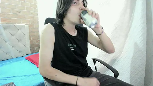 Snapshot of MIKE_HUNTER7 chatting on February 24, 2025, 1:42 pm MIKE HUNTER7 online show from February 24, 2025, 1:42 pm