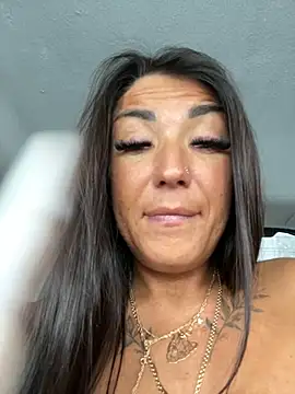 Snapshot of RuslanaXX chatting on March 2, 2025, 6:48 am RuslanaXX online show from March 2, 2025, 6:48 am