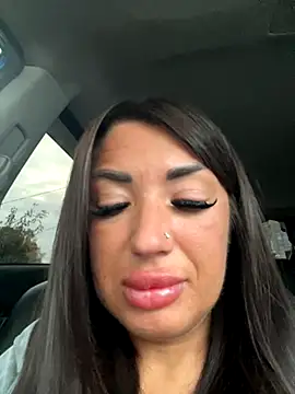 Snapshot of RuslanaXX chatting on October 30, 2025, 2:02 am RuslanaXX online show from October 30, 2025, 2:02 am