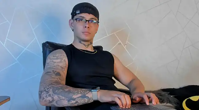 NoahhBrown online show from December 5, 2024, 3:59 am