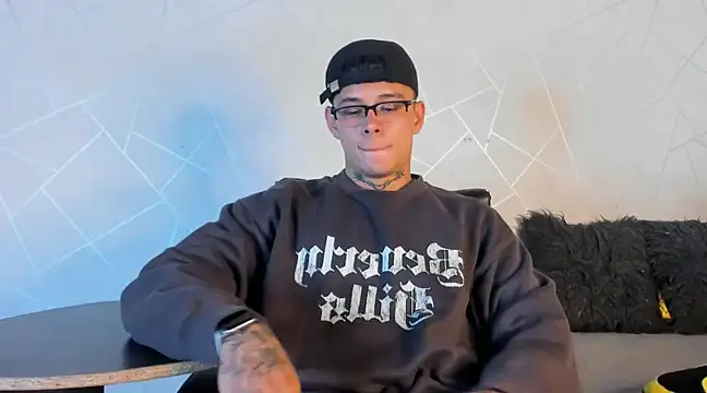 NoahhBrown online show from January 7, 2025, 10:41 pm