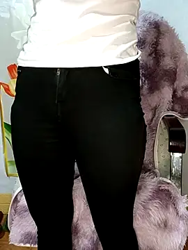 Snapshot of Blythe_69 chatting on February 22, 2025, 3:36 pm Blythe 69 online show from February 22, 2025, 3:36 pm