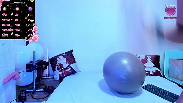 cleopatraa online show from December 3, 2025, 5:22 pm