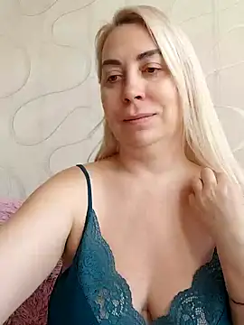 Snapshot of HotJanet chatting on January 11, 2025, 8:54 am HotJanet online show from January 11, 2025, 8:54 am