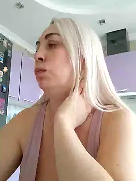 Snapshot of HotJanet chatting on January 26, 2025, 8:03 am HotJanet online show from January 26, 2025, 8:03 am