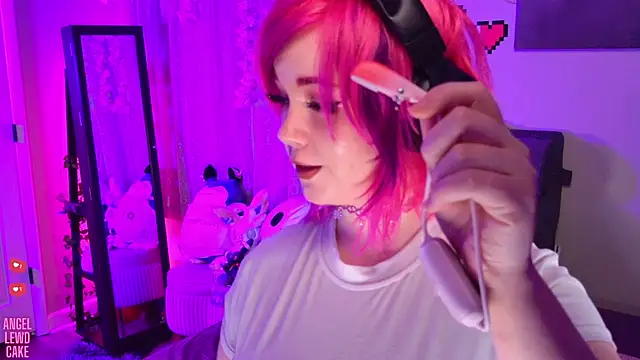 Snapshot of Angel-Lewd-Cake chatting on July 17, 2026, 1:45 am Angel-Lewd-Cake online show from July 17, 2026, 1:45 am
