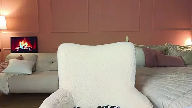 Snapshot of Lina-hill chatting on January 24, 2025, 3:45 pm Lina-hill online show from January 24, 2025, 3:45 pm