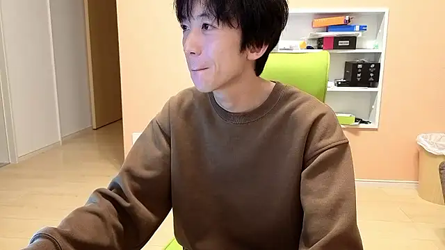 freeeeeessssss111 online show from November 3, 2025, 9:10 am