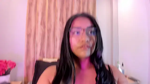 hannnasmith online show from June 11, 2026, 3:59 am
