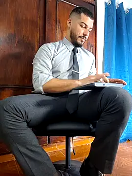 HenryBenso online show from October 7, 2025, 5:10 pm