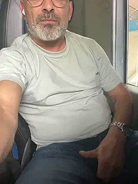 Snapshot of dzhakar chatting on May 19, 2026, 11:27 am dzhakar online show from May 19, 2026, 11:27 am