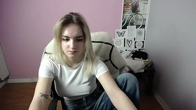 viktoria lovely online show from February 18, 2025, 10:05 am