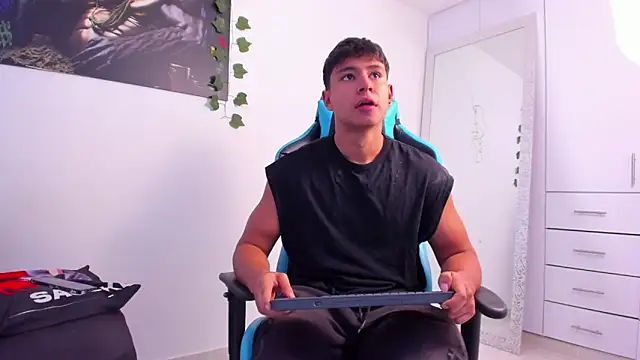 Bray Kevin online show from December 15, 2024, 3:31 pm