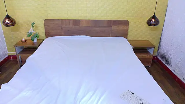 Mrs booty online show from November 8, 2025, 1:55 pm