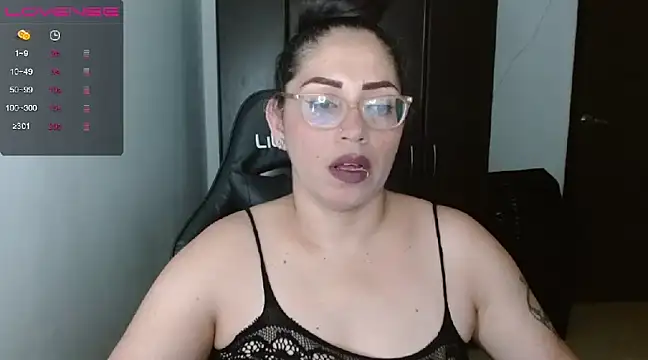 natashasmithe online show from December 19, 2024, 1:28 am