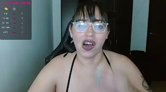 natashasmithe online show from January 7, 2025, 10:19 pm