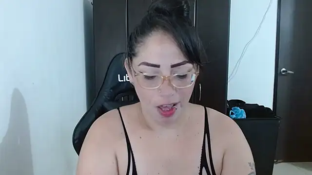 natashasmithe online show from February 23, 2025, 10:09 pm