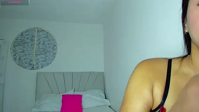 IsabelaVanegas  online show from October 30, 2025, 2:40 pm