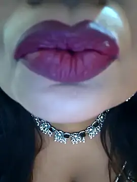 Snapshot of YR-SHIVANI chatting on February 3, 2026, 7:13 am YR-SHIVANI online show from February 3, 2026, 7:13 am