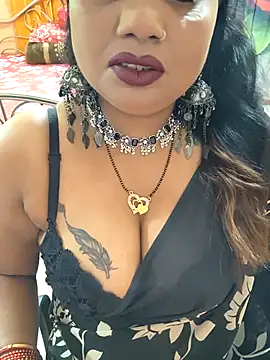 Snapshot of YR-SHIVANI chatting on February 12, 2026, 5:57 am YR-SHIVANI online show from February 12, 2026, 5:57 am