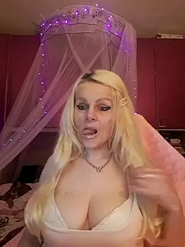 Angeldevilus online show from May 4, 2026, 11:34 pm
