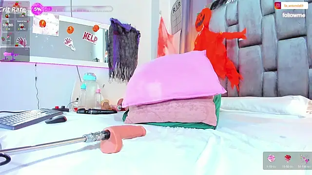 Antonellahorny69 online show from October 18, 2025, 6:41 pm