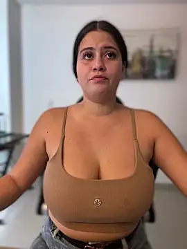 Snapshot of Natalia_Cleark09 chatting on March 9, 2025, 5:49 pm Natalia Cleark09 online show from March 9, 2025, 5:49 pm