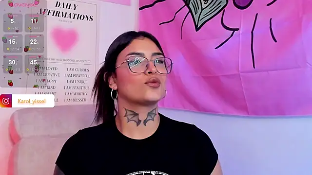 Hinataw33d01 online show from March 7, 2025, 11:38 pm