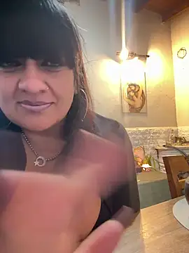 Snapshot of Sensualmente333 chatting on June 3, 2026, 11:57 am Sensualmente333 online show from June 3, 2026, 11:57 am