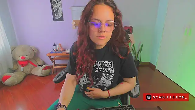 Scarletleon77 online show from February 6, 2025, 5:30 pm