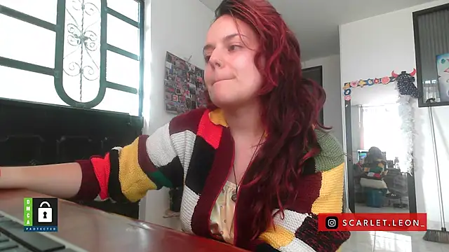 Scarletleon77 online show from November 4, 2025, 9:25 pm