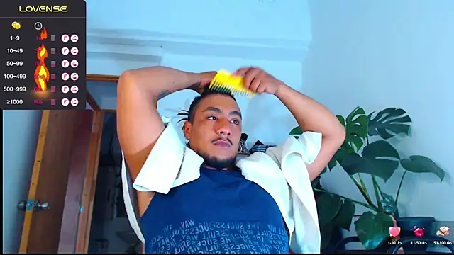 Snapshot of yosoy_enzo2020 chatting on January 13, 2025, 10:45 pm yosoy enzo2020 online show from January 13, 2025, 10:45 pm