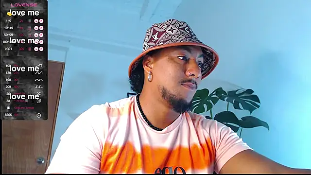 Snapshot of yosoy_enzo2020 chatting on February 24, 2025, 12:05 pm yosoy enzo2020 online show from February 24, 2025, 12:05 pm