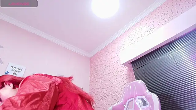 paulinasaeEnz online show from January 13, 2025, 1:06 pm