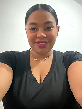 PUSHYLATE online show from December 4, 2025, 7:44 pm