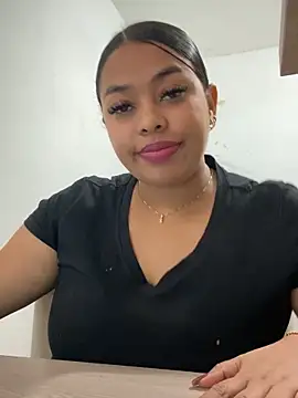 PUSHYLATE online show from January 6, 2026, 7:17 pm