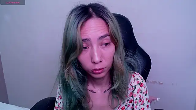 Erika Stevens online show from November 17, 2025, 4:35 pm