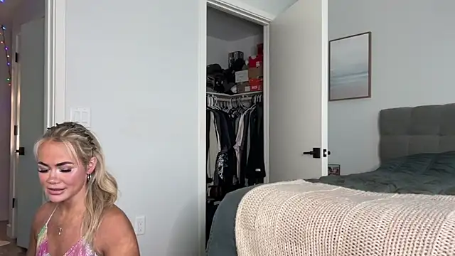 Snapshot of ElenaErickson chatting on June 29, 2026, 7:58 pm ElenaErickson online show from June 29, 2026, 7:58 pm