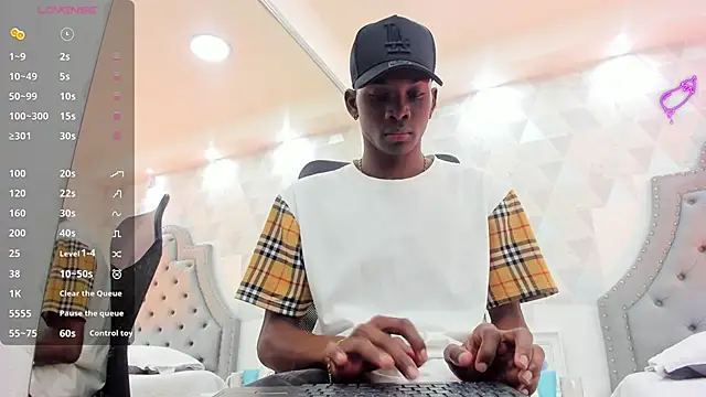 JacksonMuller  online show from December 27, 2024, 2:33 pm