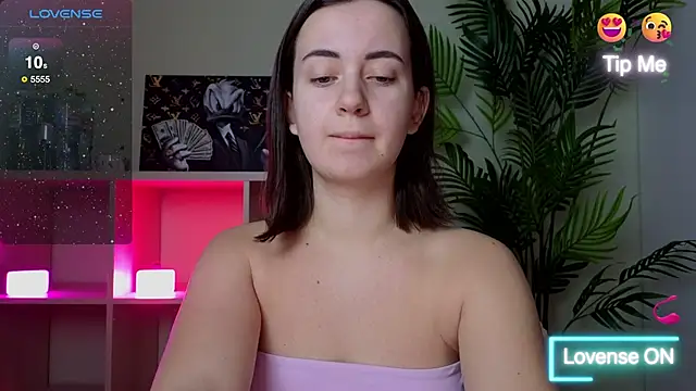 SweetieKendl online show from February 1, 2026, 10:30 pm