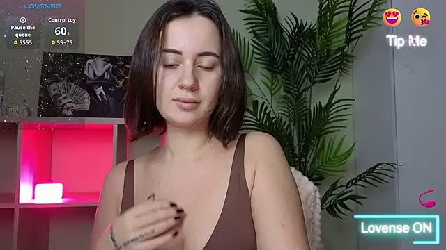 SweetieKendl online show from February 28, 2026, 10:00 pm