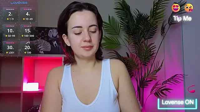 SweetieKendl online show from April 3, 2026, 11:58 pm