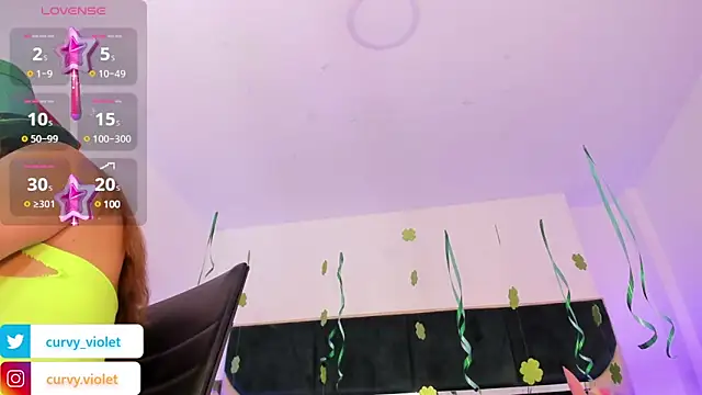 Snapshot of CurvyViolet chatting on March 17, 2025, 11:42 am CurvyViolet online show from March 17, 2025, 11:42 am