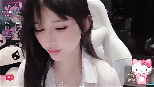 Snapshot of fog- chatting on October 8, 2025, 8:23 am fog- online show from October 8, 2025, 8:23 am