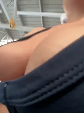 Nathcurly  online show from April 6, 2026, 8:10 pm