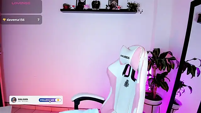 kali ka  online show from November 15, 2025, 6:04 pm