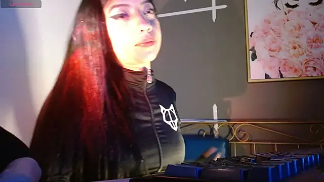 Ey im simone online show from September 26, 2025, 8:13 pm