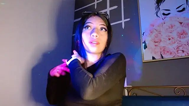 Ey im simone online show from October 27, 2025, 8:13 pm