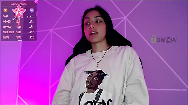 lilylouisee online show from October 11, 2025, 3:39 am